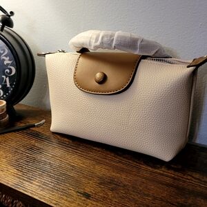 Elegant Cream and Tan Handbag